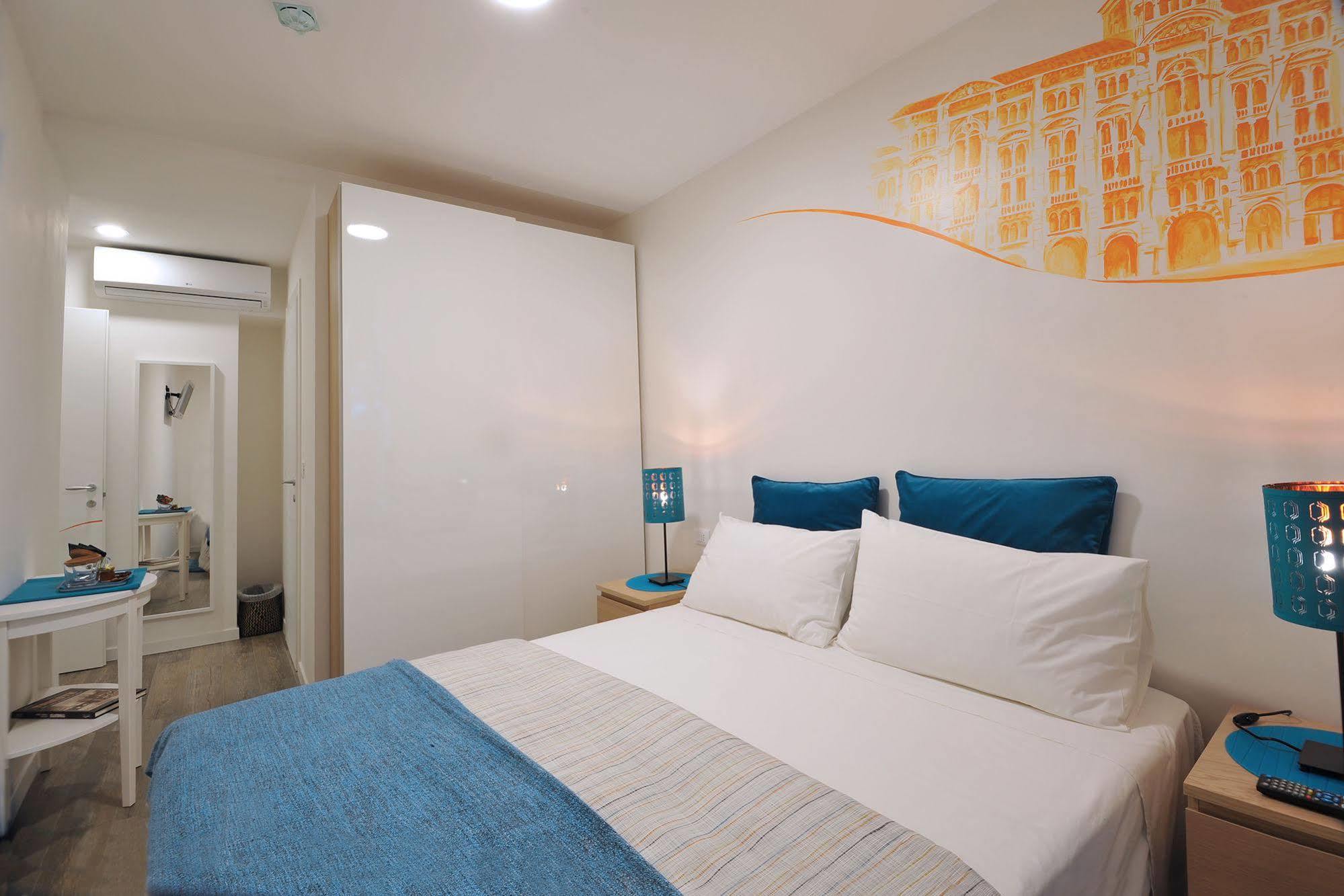 Residenza Corso Saba Hotel Триест Екстериор снимка