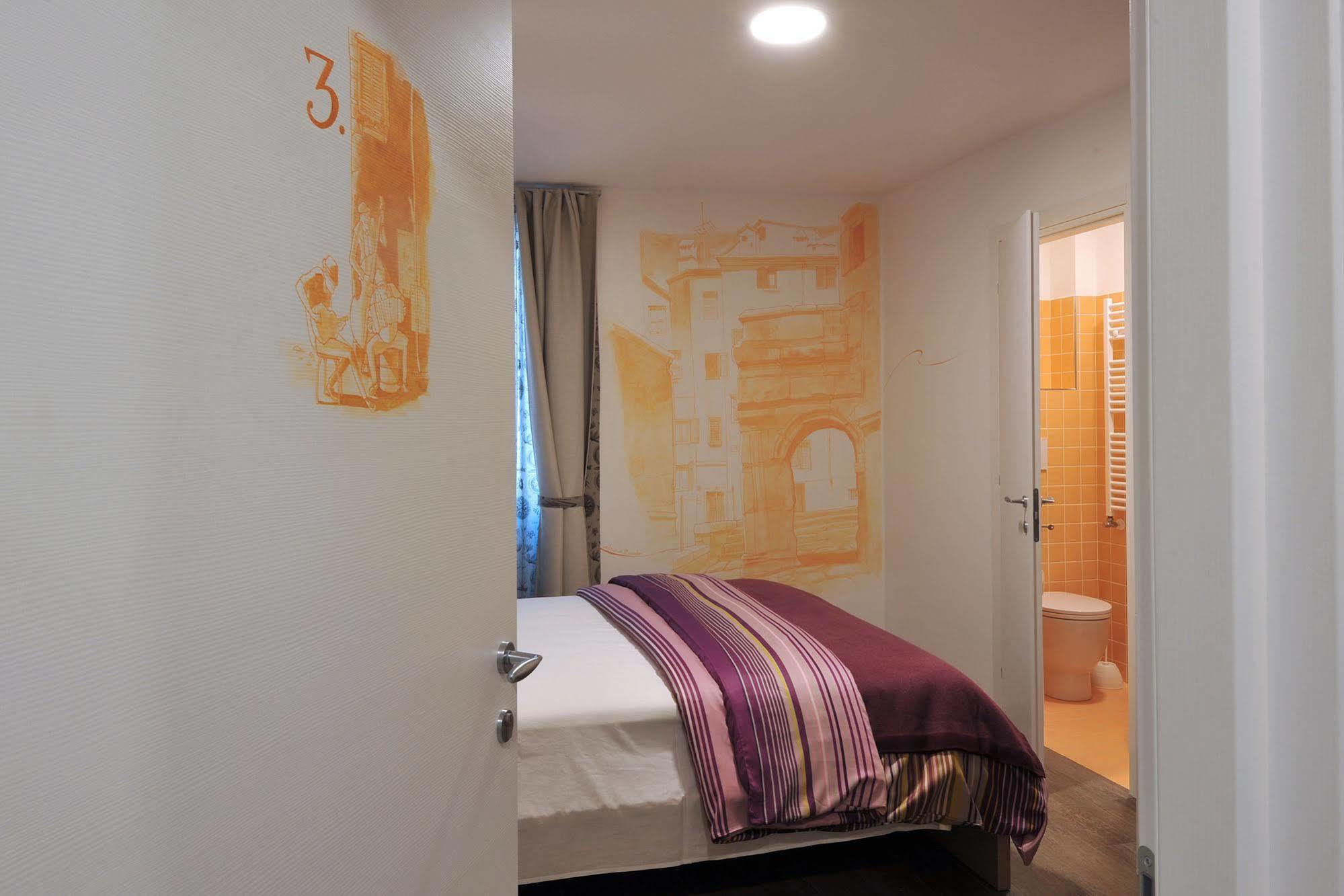 Residenza Corso Saba Hotel Триест Екстериор снимка
