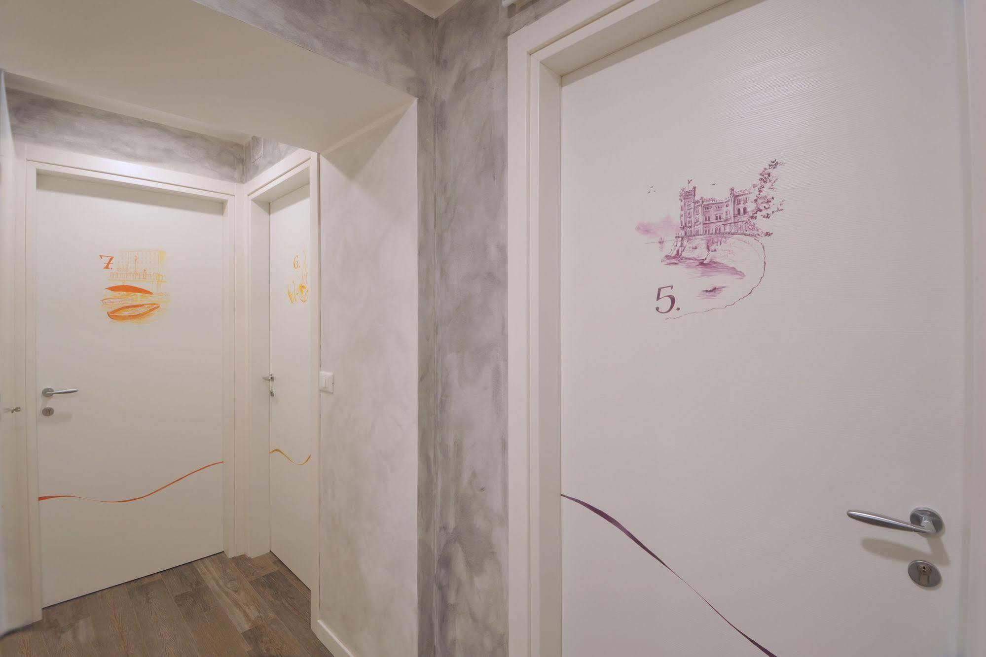 Residenza Corso Saba Hotel Триест Екстериор снимка